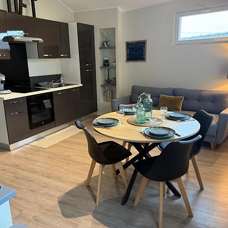 Loft, Studio And Love Rooms Bourg-Saint-Christophe Экстерьер фото