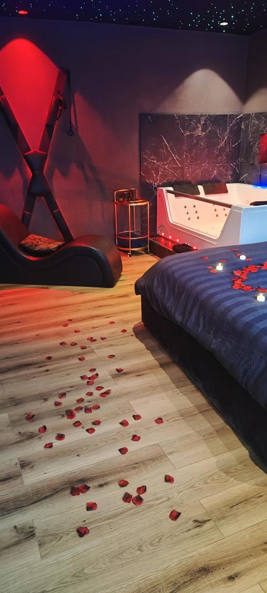 Loft, Studio And Love Rooms Bourg-Saint-Christophe Экстерьер фото