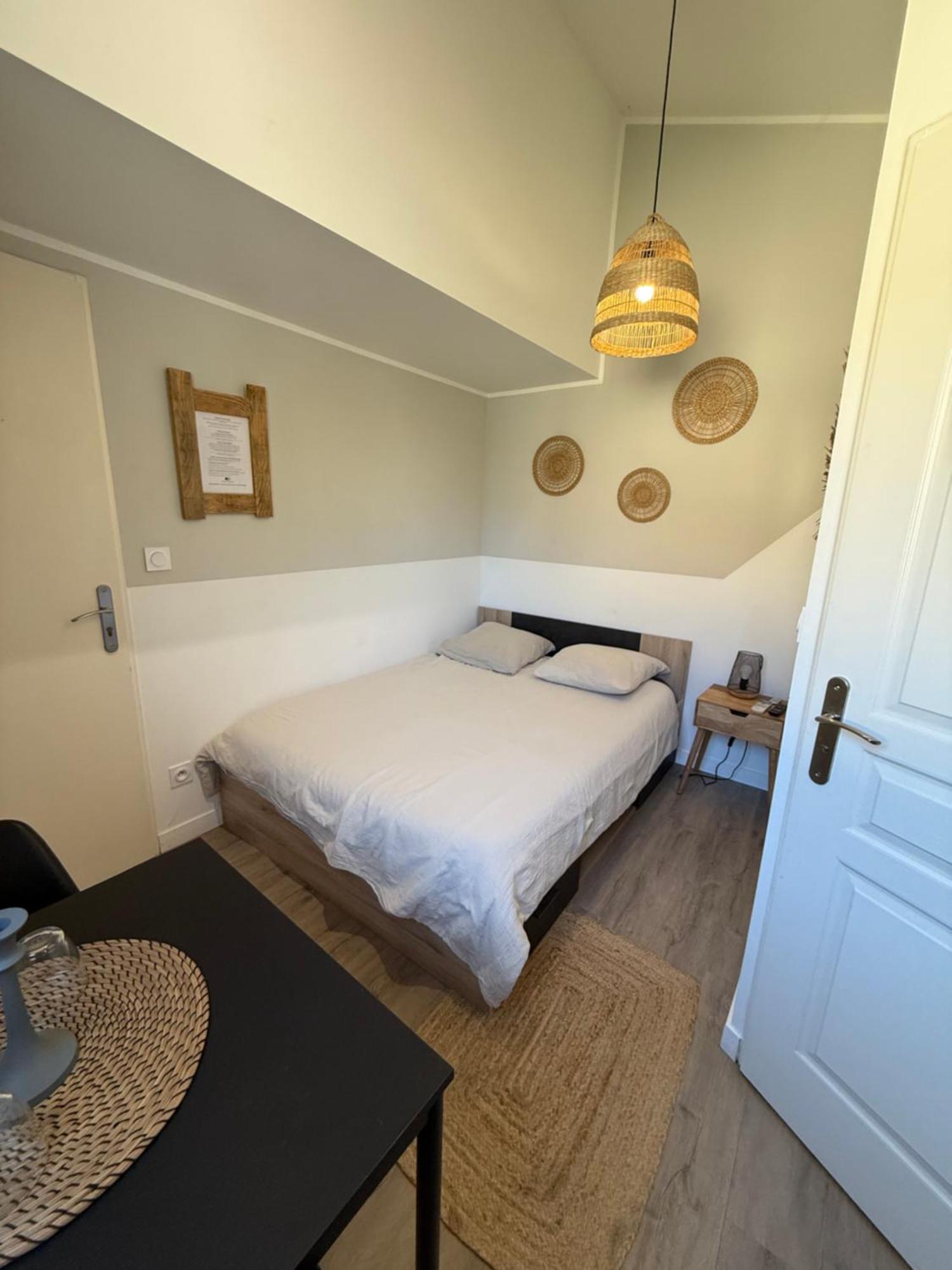 Loft, Studio And Love Rooms Bourg-Saint-Christophe Экстерьер фото