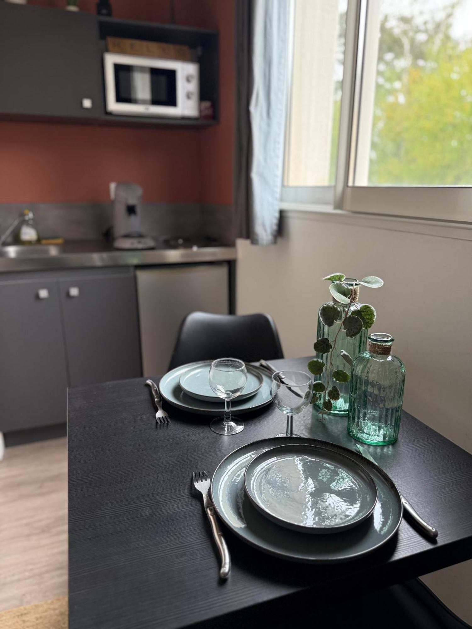 Loft, Studio And Love Rooms Bourg-Saint-Christophe Экстерьер фото