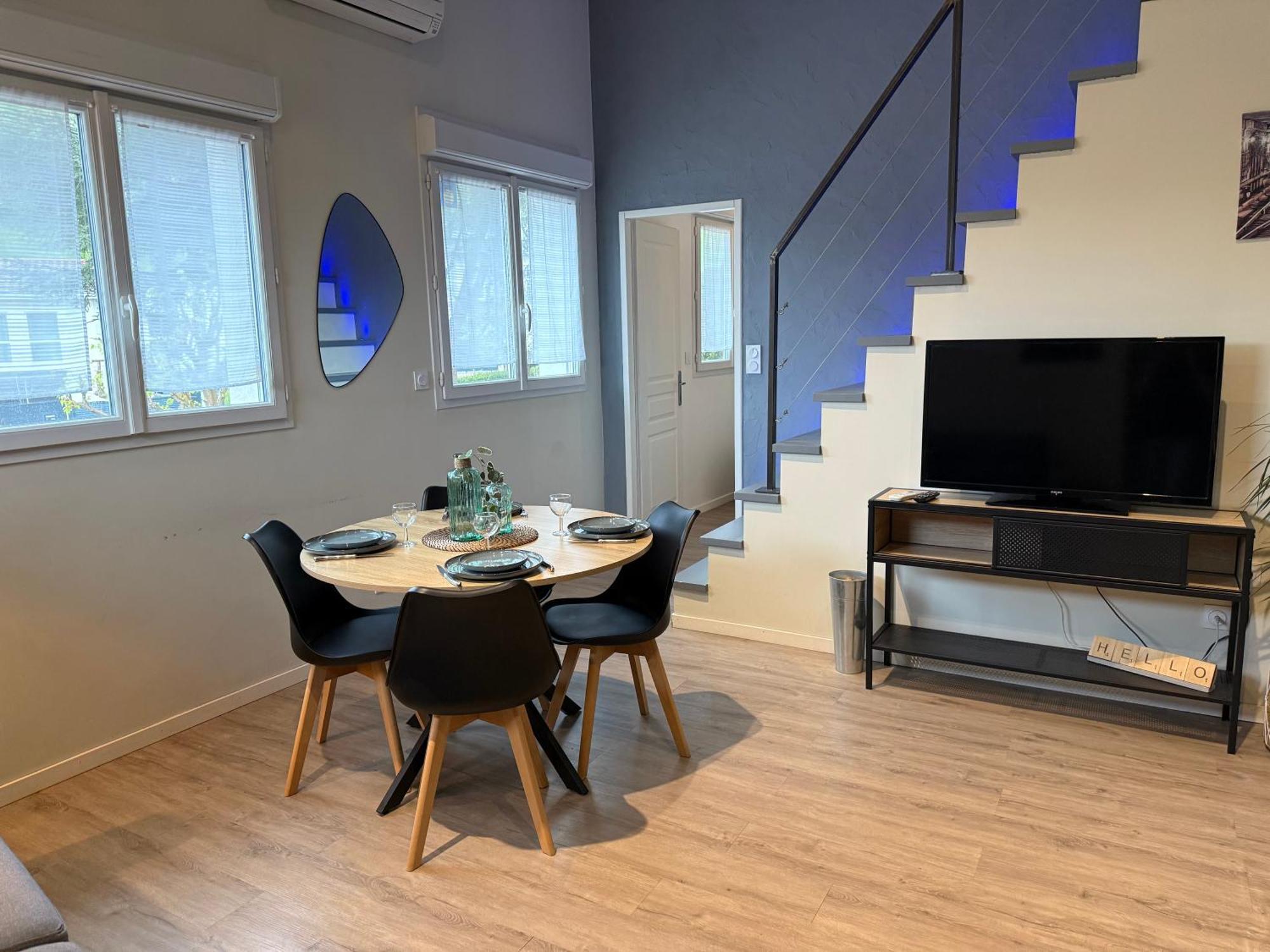 Loft, Studio And Love Rooms Bourg-Saint-Christophe Экстерьер фото