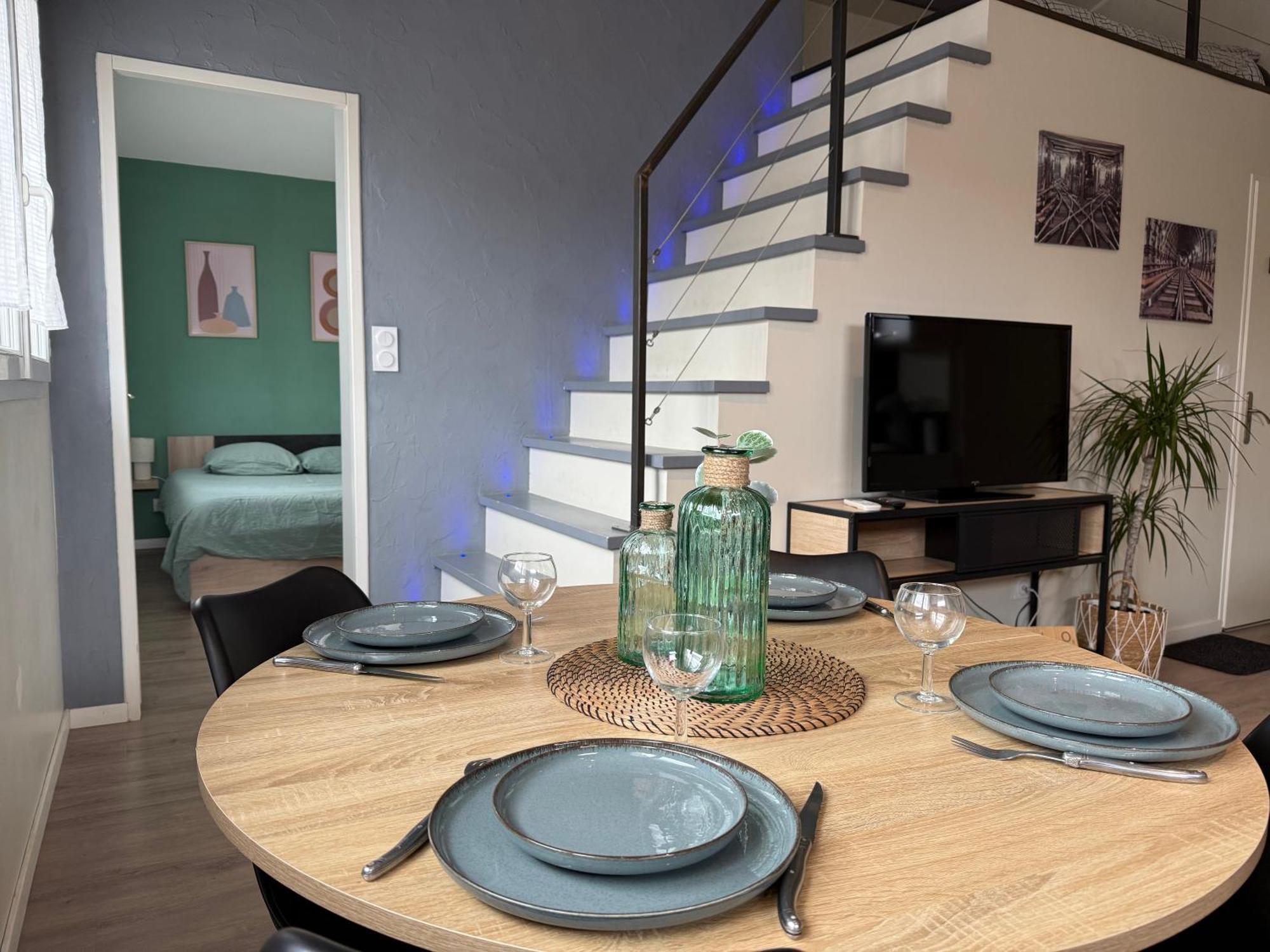 Loft, Studio And Love Rooms Bourg-Saint-Christophe Экстерьер фото