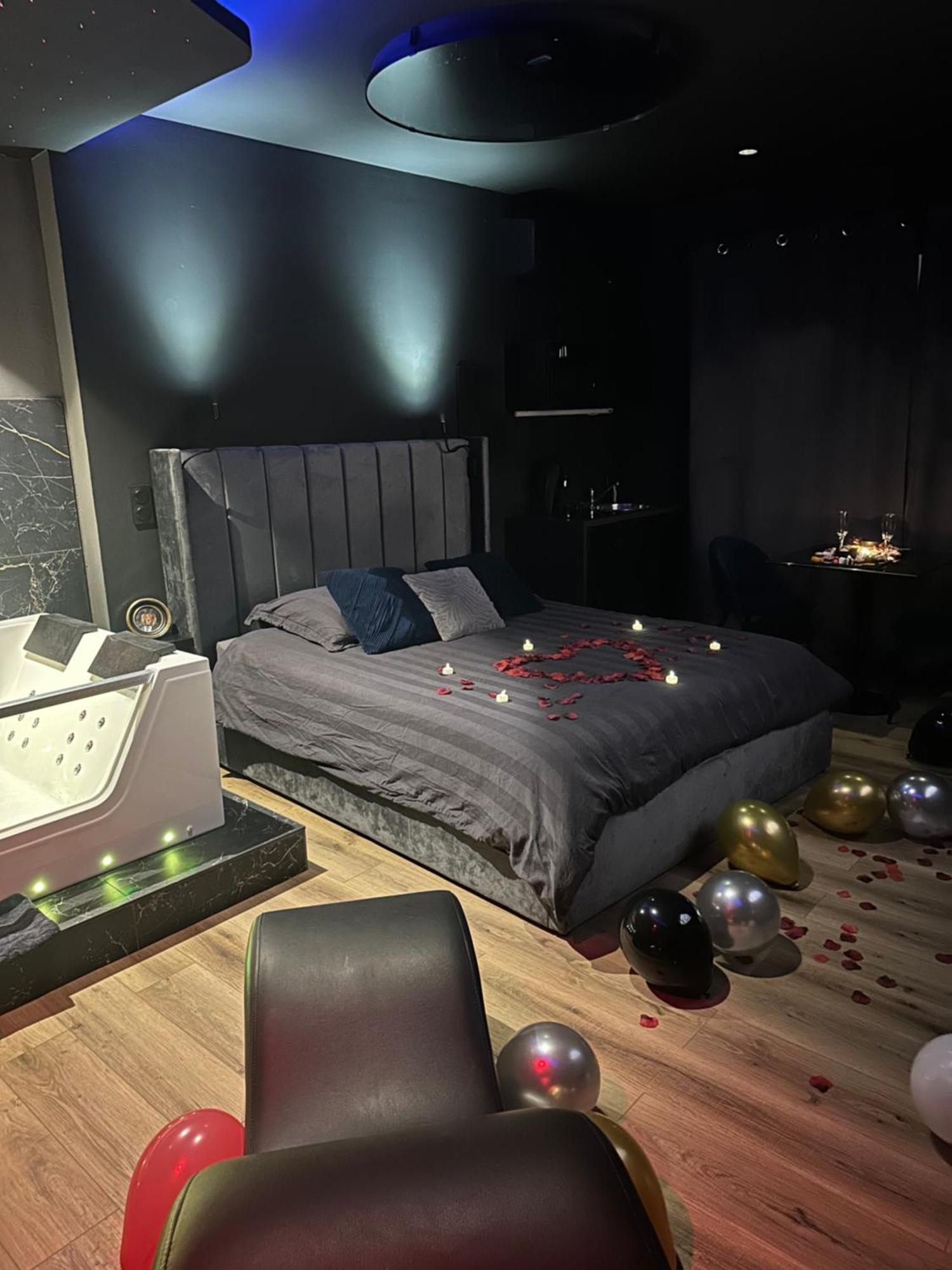 Loft, Studio And Love Rooms Bourg-Saint-Christophe Экстерьер фото